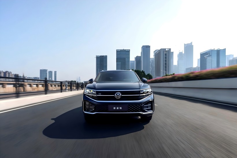 Nadgrajena videz in konfiguracija: Nova različica Volkswagen Touareg 2.0TSI Ruiying, ki je bila predstavljena po 558.800 juanu